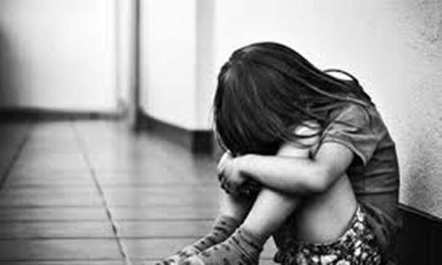 Tin tức giáo dục 24h: Tình tiết mới nhất vụ phụ huynh đánh học sinh 10 roi ở Cà Mau