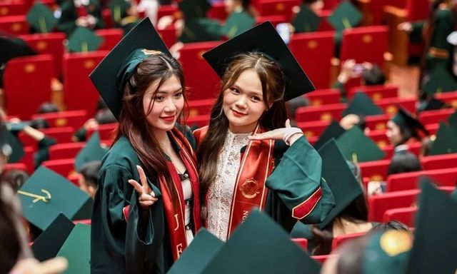 Trường Đại học Kinh tế, Đại học Quốc gia Hà Nội công bố mức quy đổi IELTS, điểm thưởng, xét thưởng