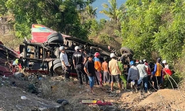 Vụ xe khách lao xuống vực, 4 người tử vong ở Lâm Đồng: Xác định danh tính các nạn nhân, hé lộ chi tiết đau lòng