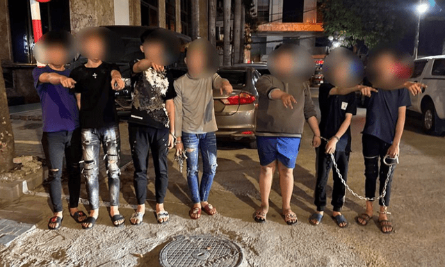 Bắt nhóm thanh, thiếu niên đánh nhầm người đi đường rồi 