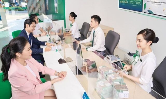 Cách chuyển tiền mặt vào tài khoản ngân hàng đơn giản