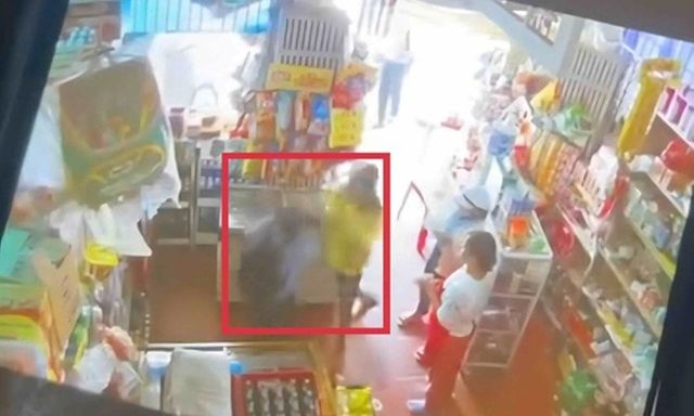 Vụ clip nam sinh lớp 7 bị người đàn ông đánh tới tấp tại tiệm tạp hóa: Nạn nhân bị chấn động não