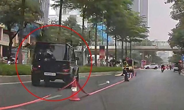 Ô tô Mercedes G63 va chạm với người đi bộ, cụ ông 91 tuổi tử vong ở Hà Nội