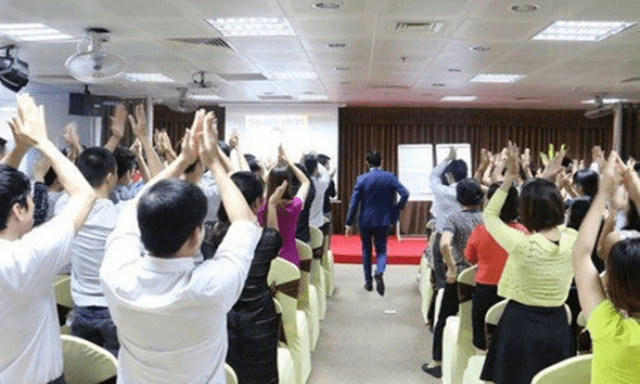 Từ tháng 7/2026, những người này không được bán hàng đa cấp