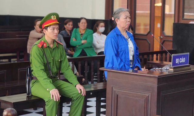 Dùng dùng ống tuýp sắt đánh chồng tử vong, vợ lãnh 10 năm tù