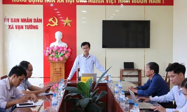 Tin tức giáo dục 24h: Quảng Ngãi họp khẩn vụ nữ sinh lớp 7 bị đánh hội đồng trước cổng trường