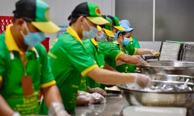 Từ vụ hơn 200 học sinh Trường Tiểu học Bình Quới Tây ngộ độc, chế biến thực phẩm thế nào cho an toàn?