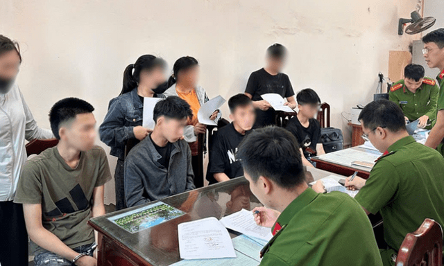 Khởi tố nhóm thanh thiếu niên hỗn chiến, gây rối trật tự công cộng ở Ninh Bình