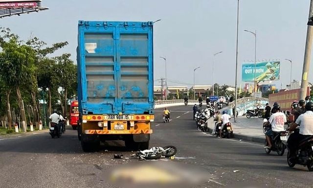 Vụ nữ sinh tử vong sau va chạm giao thông: Thấy gì từ dữ liệu camera hành trình của xe đầu kéo?