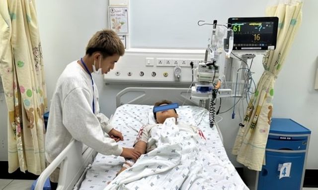 Thiếu niên 15 tuổi mắc bệnh hiếm gặp, 100.000 ca mới có 1 người mắc