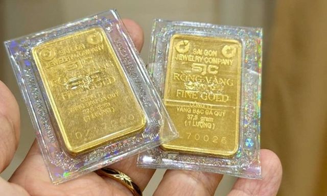 Giá vàng hôm nay (16/4): Giá vàng thế giới đảo chiều đi xuống 