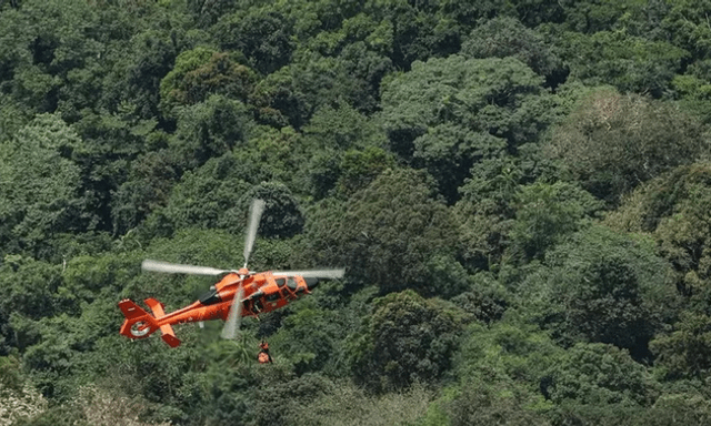 Rơi trực thăng tại Indonesia, toàn bộ người trên khoang thiệt mạng
