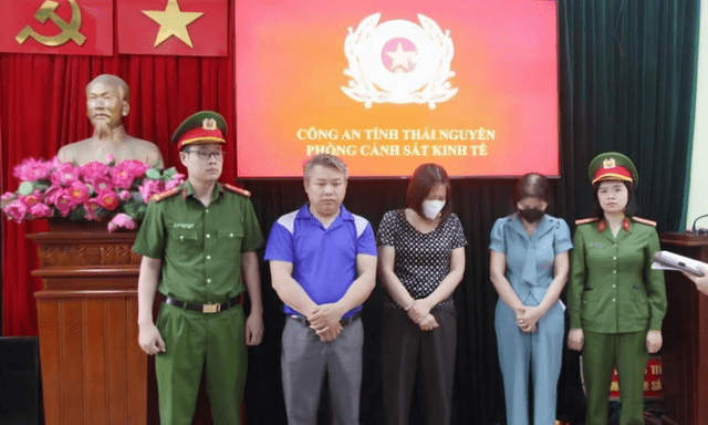 Bắt tạm giam hiệu trưởng mầm non cho 