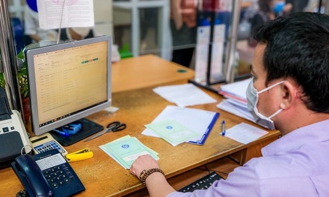 Làm việc ở 2 công ty, đóng BHXH thế nào?