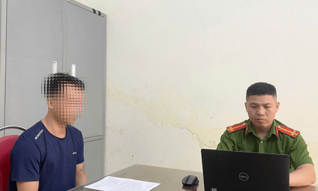 Phạt 12,5 triệu đồng thanh niên mua giấy chứng minh Công an giả để “tán gái”