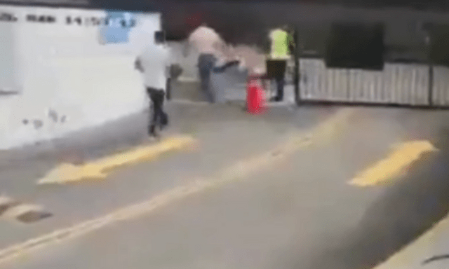 Tấn công bằng hung khí xảy ra ngay trên phim trường, 3 người thiệt mạng