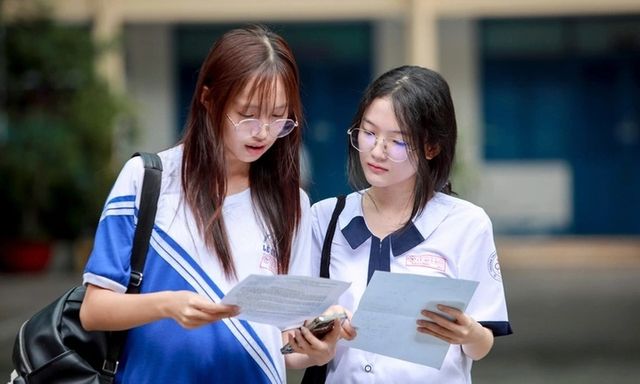 Tin tức giáo dục 24h: 6 điểm tiếp nhận hồ sơ thí sinh tự do đăng ký thi tốt nghiệp THPT 2026 ở Hà Nội