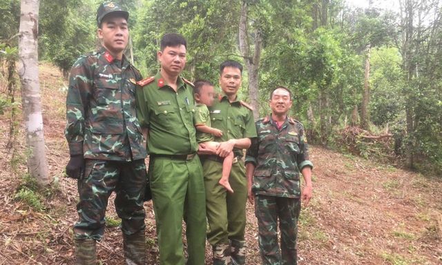 Hành trình xuyên đêm tìm kiếm cháu bé mất tích ở Thái Nguyên