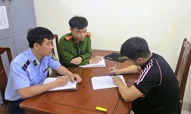 Người thu 200.000 đồng tiền gửi xe ô tô của du khách ở Sầm Sơn bị phạt 15 triệu