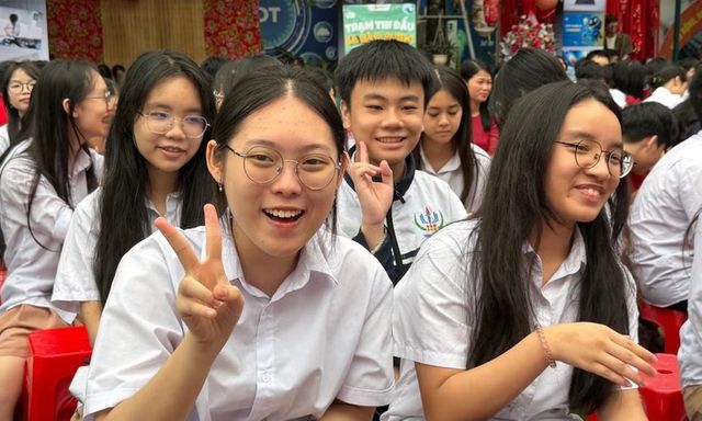 Tuyển sinh vào lớp 10 ở Hà Nội: 15 trường THPT có trên 5.000 thí sinh đăng ký