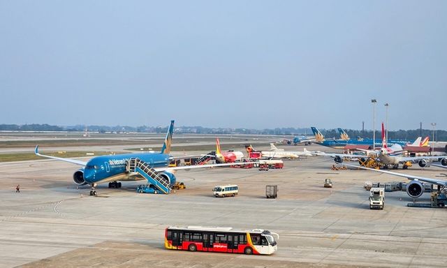 Ngành hàng không tối ưu điều hành bay, chia sẻ áp lực chi phí 