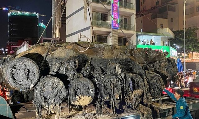 Phát hiện mẩu xương khi trục vớt xe tăng ở biển Quy Nhơn 