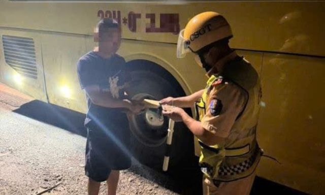 Phú Thọ: Chở quá 31 người, xe khách giường nằm bị phạt 77,5 triệu đồng