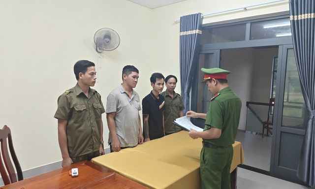 Bắt giữ 2 đối tượng tổ chức sử dụng trái phép chất ma túy