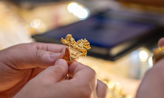 Giá vàng hôm nay (3/5): Vàng SJC và nhẫn tiếp tục đi ngang