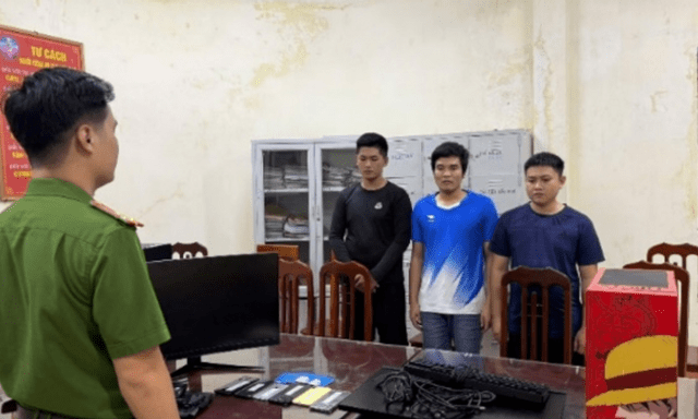 Vụ triệt phá ổ nhóm giả mạo website game: 