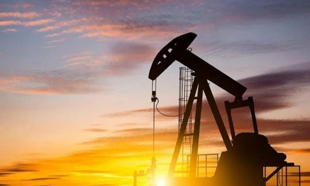 Giá xăng dầu hôm nay (7/5): Giá dầu thế giới giảm