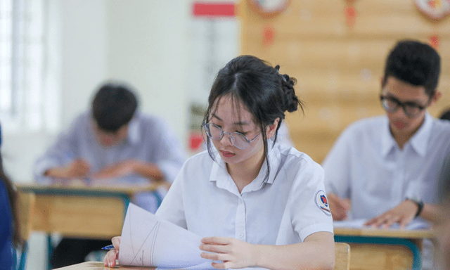 Học sinh TPHCM đăng ký vào lớp 10 cách 10-13km phải làm biên bản: Sở GD&ĐT nói gì?