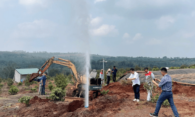 Vụ giếng phun cột khí và nước như vòi rồng: Cục Địa chất và Khoáng sản Việt Nam đã có ý kiến
