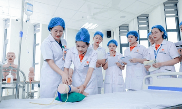 Một trường Y vừa công bố học phí năm 2026, có ngành gần 4 triệu đồng/tháng