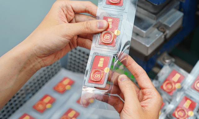 Giá vàng hôm nay (18/5): Vàng SJC và nhẫn đồng loạt đi ngang