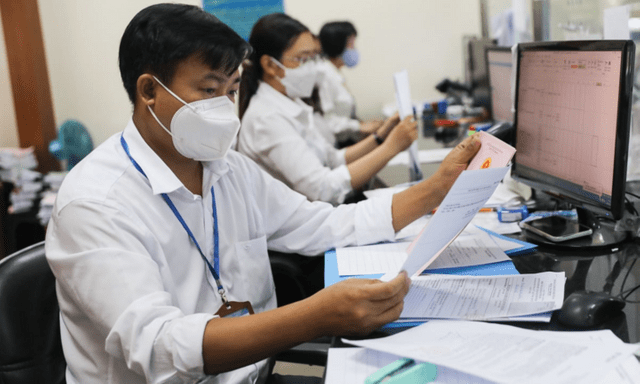 Chi tiết bảng lương viên chức khi tăng lương cơ sở lên 2.530.000 đồng/tháng từ 1/7