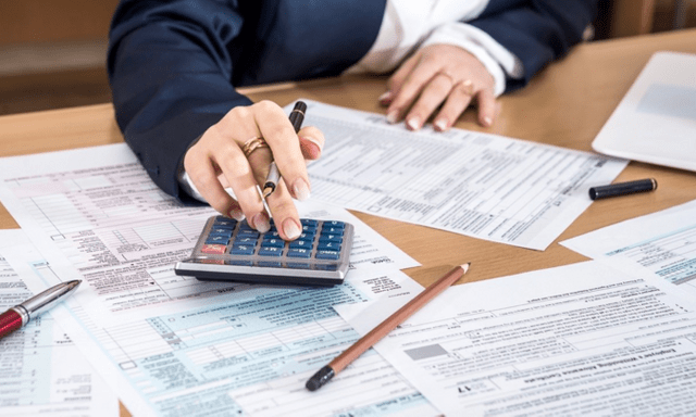 Nộp lại tờ khai thuế theo quý nhưng quá hạn, có bị xử phạt không?