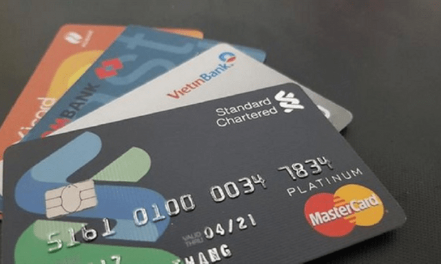Tin thị trường 24h: Chính phủ đặt mục tiêu phấn đấu đến năm 2030 ít nhất 30% người trưởng thành gửi tiết kiệm tại tổ chức tín dụng, ngân hàng