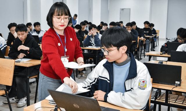 Tin tức giáo dục 24h: Bộ GD&ĐT đề xuất mỗi học sinh được lập một học bạ số gắn với mã hồ sơ học tập suốt đời