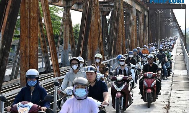 Chính thức thông xe cầu Long Biên sau 2 tháng sửa chữa