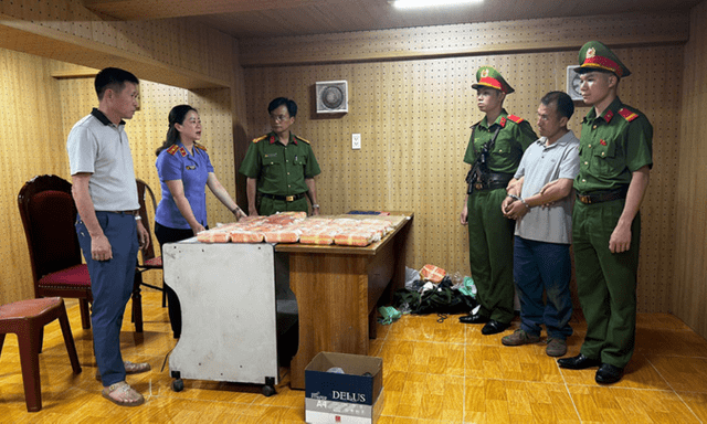 Bắt giữ đối tượng vận chuyển số lượng lớn ma túy tại khu vực biên giới