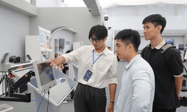 “Lực hút” mới cho ngành công nghệ, kỹ thuật: Học bổng tới 8,4 triệu đồng/tháng, không ràng buộc sau tốt nghiệp