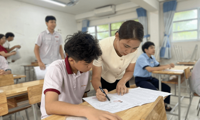 Hơn 151.000 thí sinh dự thi Toán lớp 10 TP.HCM: Áp lực dồn về “cửa ải” cuối cùng