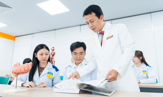 Tin tức giáo dục 24h: TP.HCM có trường Y ngoài công lập đầu tiên