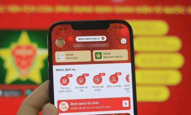 Từ 8/6, người dân có thể tra cứu thông tin đăng ký xe ngay trên VNeID