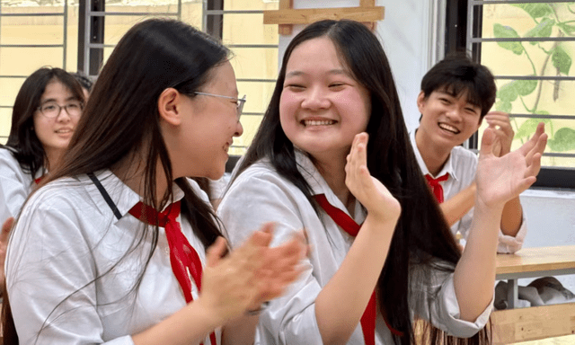 Một lớp ở Hà Nội có 20 học sinh trúng tuyển vào Trường THPT Chuyên Khoa học Tự nhiên năm 2026