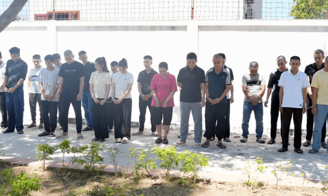  Bắt băng nhóm lừa đảo dùng thủ đoạn giả 
