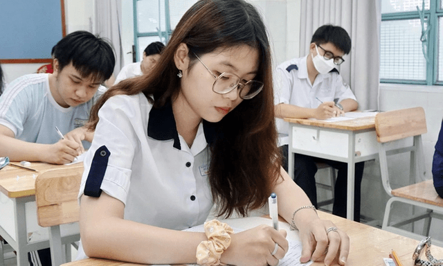 Thi tốt nghiệp THPT 2026: Kinh nghiệm ôn luyện từ các 