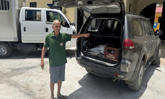 Tin tức giao thông 24h: Để phong bì 20 triệu vào xe tổ công tác điều tra hiện trường tai nạn xin không bị xử lý hình sự, hai người bị bắt