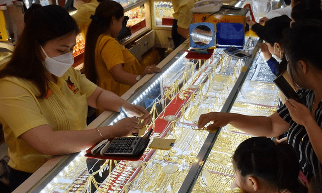 Giá vàng hôm nay (12/6): Vàng trong nước tăng sau khi giảm sâu